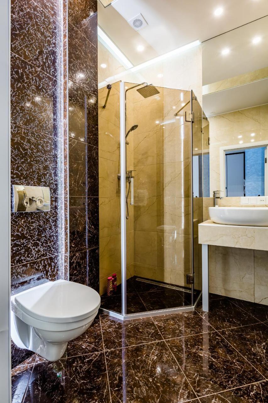 Royal Premier Apartment 리비프 외부 사진
